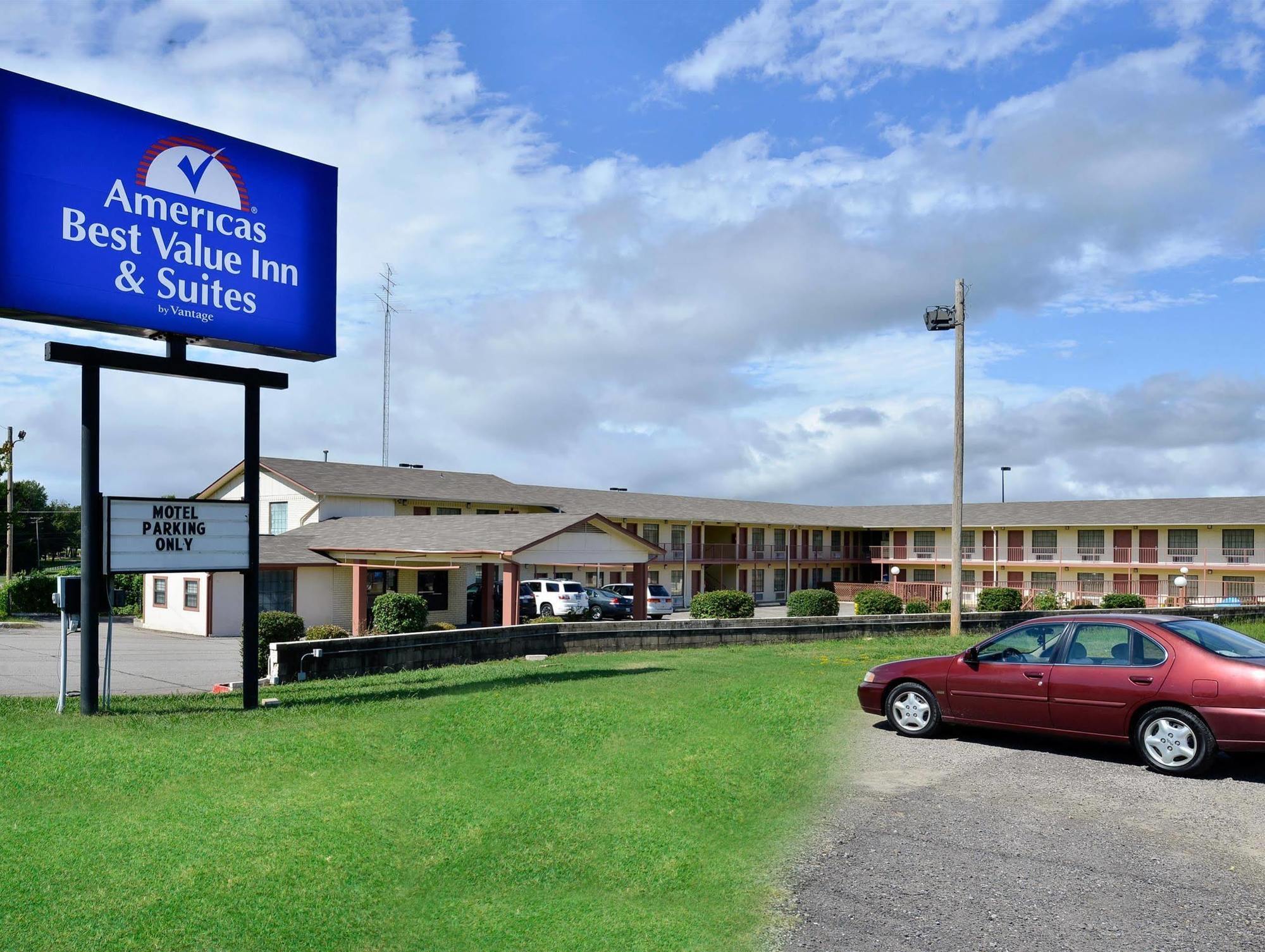 Americas Best Value Inn & Suites Russellville Exteriér fotografie