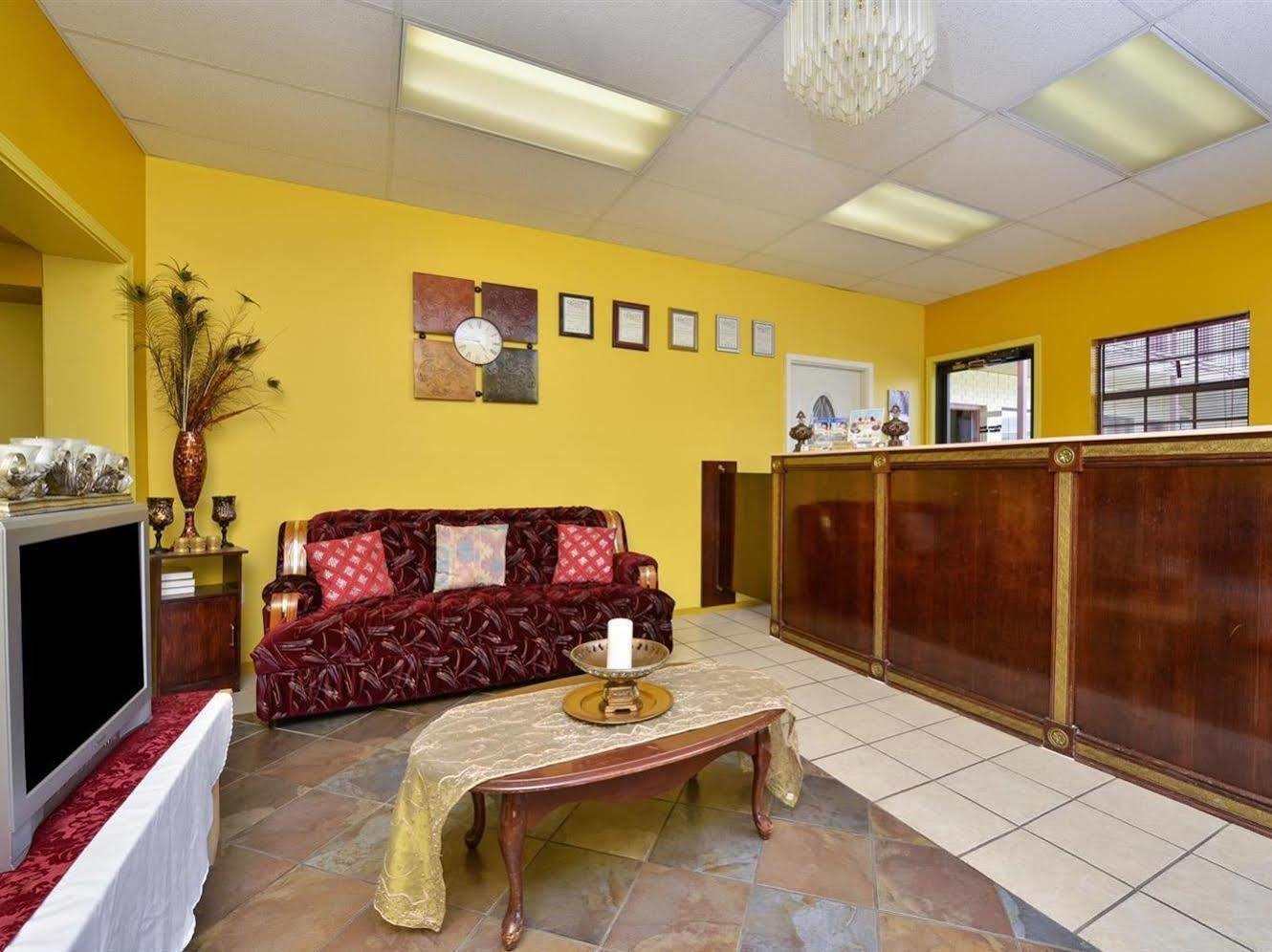 Americas Best Value Inn & Suites Russellville Exteriér fotografie