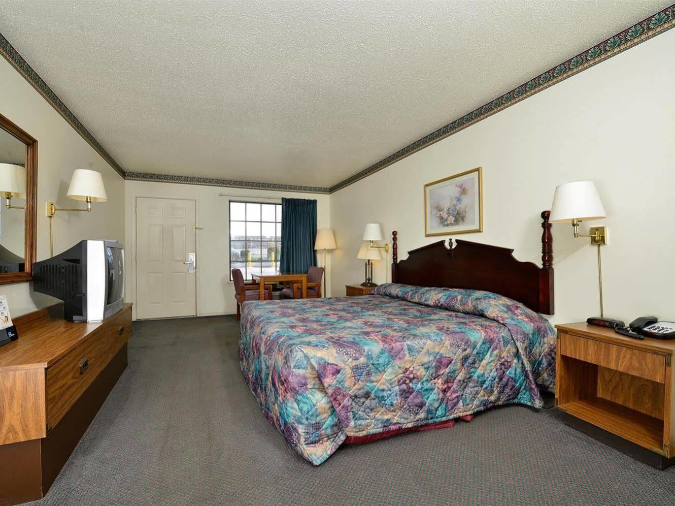 Americas Best Value Inn & Suites Russellville Exteriér fotografie